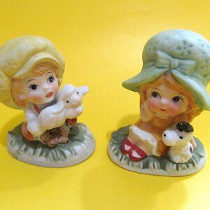 Vintage bisque children figurines Big Bonnet kids